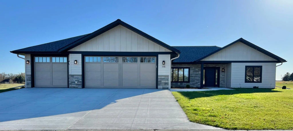 115 Barber Circle, Granite Falls