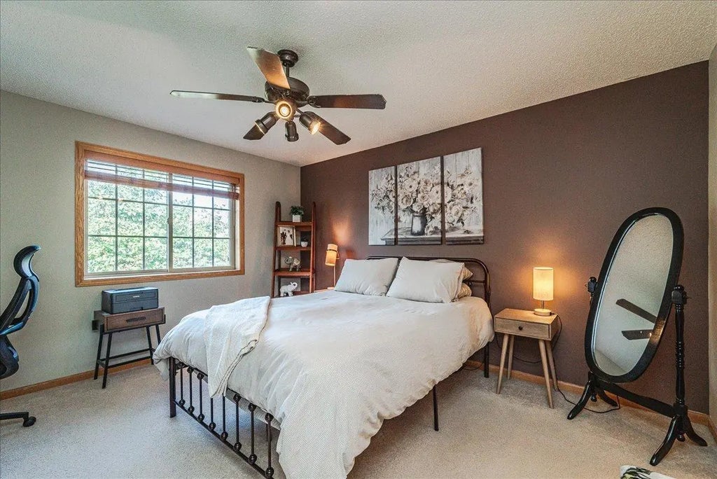 16915 Embers Avenue 1204, Lakeville