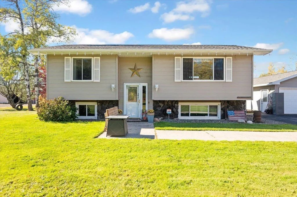 3605 Lindahl Road, Hermantown