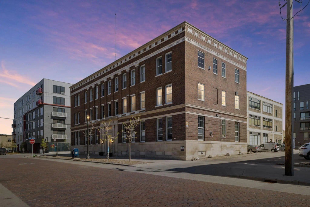 918 3rd Street 204, Minneapolis