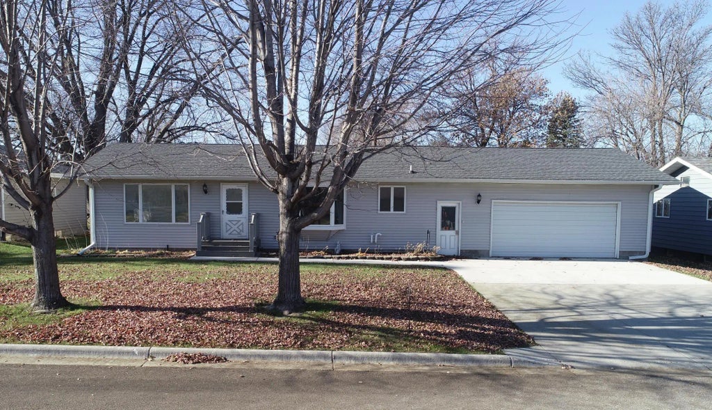 314 10th Ave Se, Elbow Lake