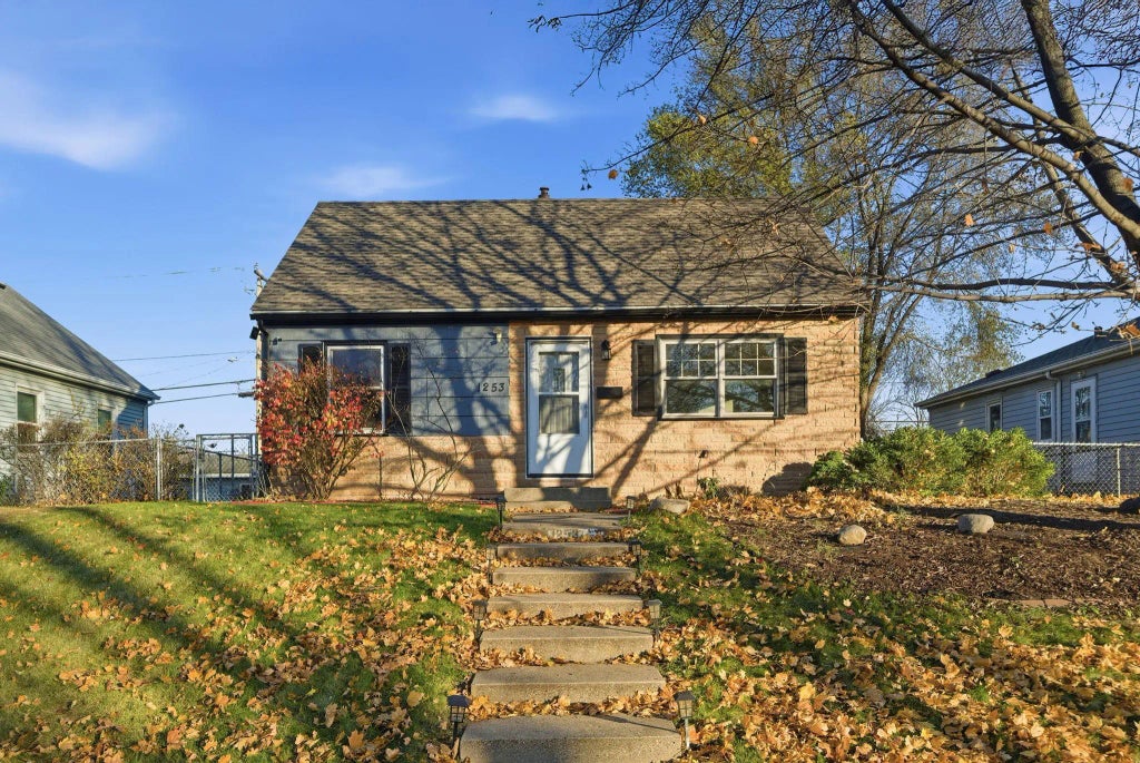 1253 7th Avenue S, South Saint Paul