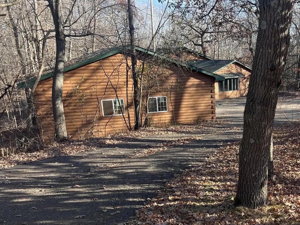 25055 Llama Street Nw, Stanford Twp