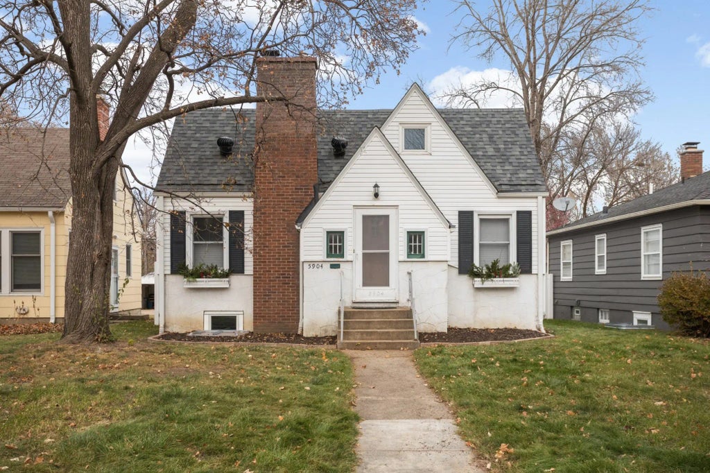 5904 Minnetonka Boulevard, Saint Louis Park