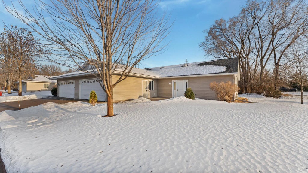 637 Norwood Lane, Big Lake