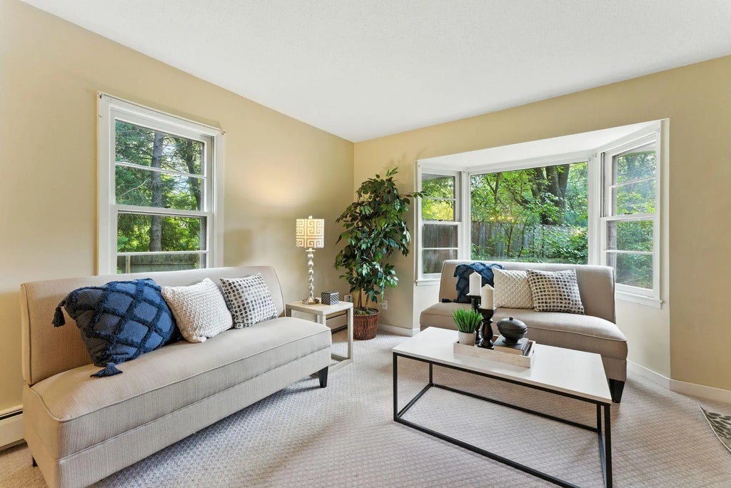 15404 Robinwood Drive, Minnetonka