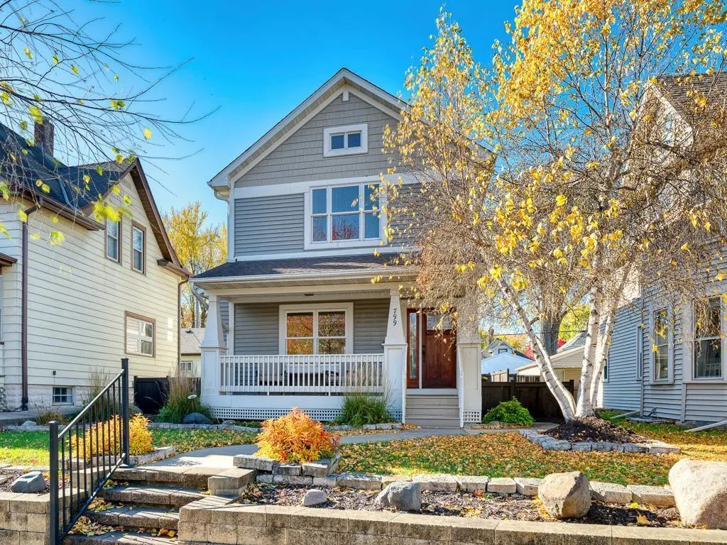 799 Manomin Avenue, Saint Paul