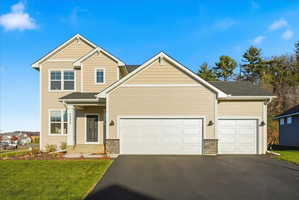 2990 Coventry Circle, River Falls