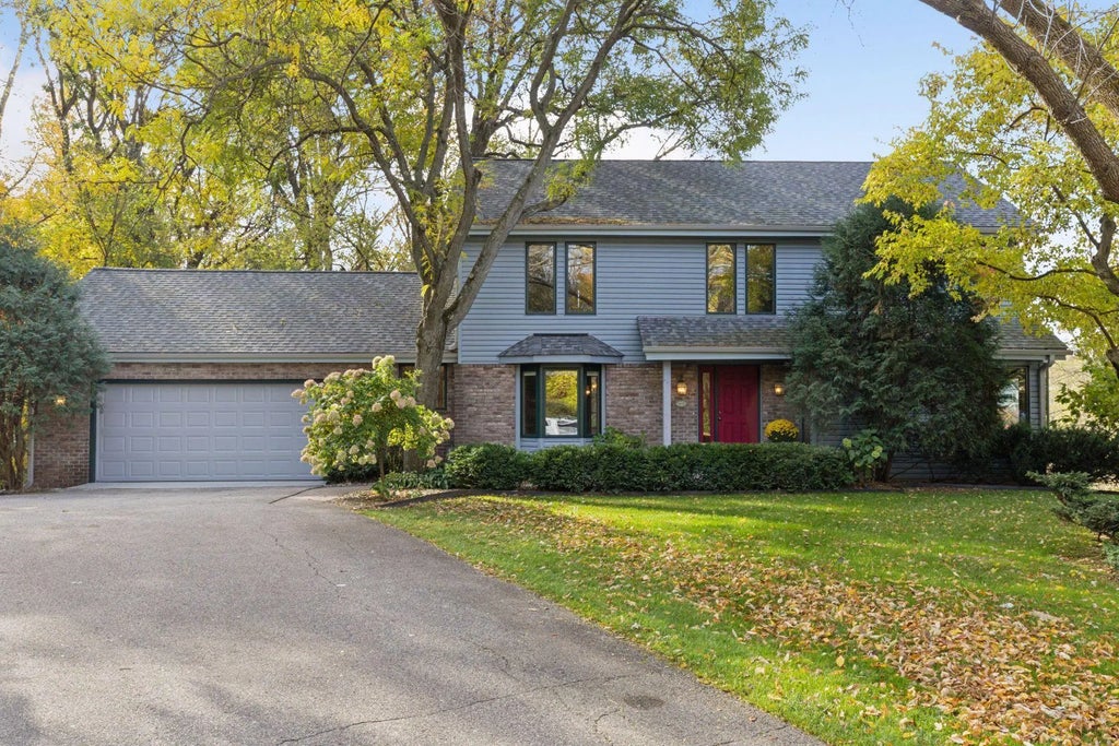 18305 5th Avenue N, Plymouth