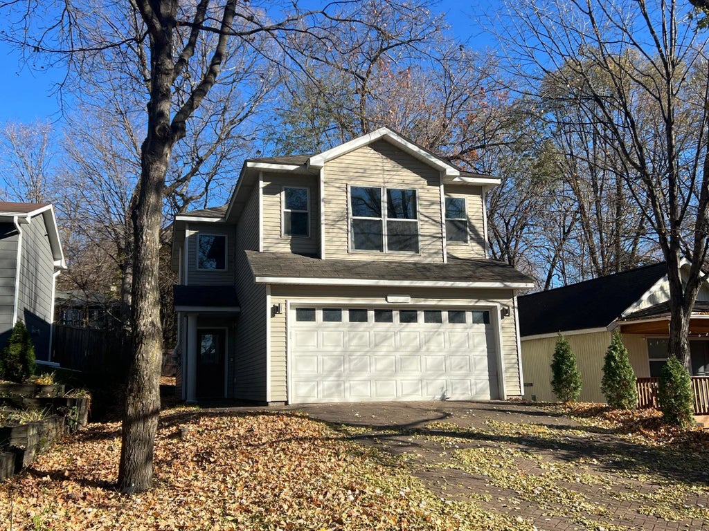 5300 Edsall Road, Minnetrista