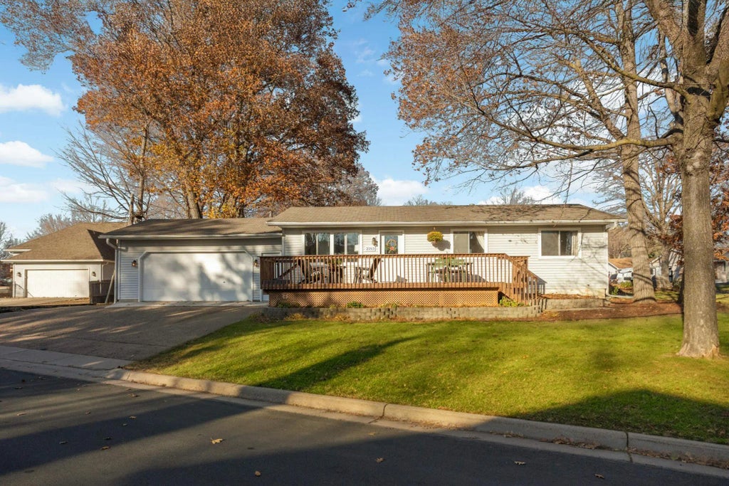 2193 Cedar Lane, Mound