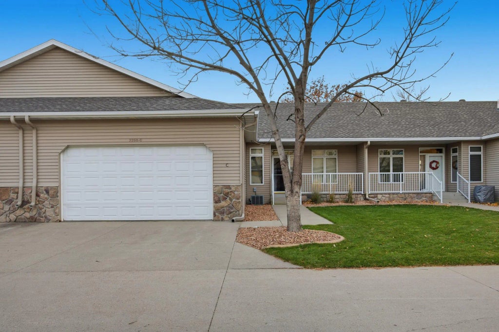 3260 S 40th Avenue S C, Fargo