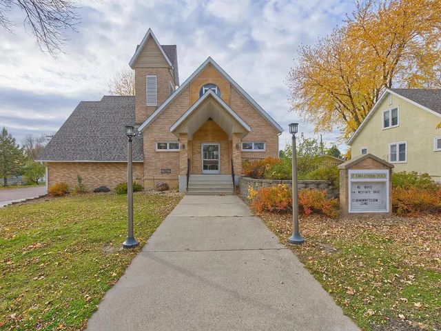 410 1st Street N, Winsted
