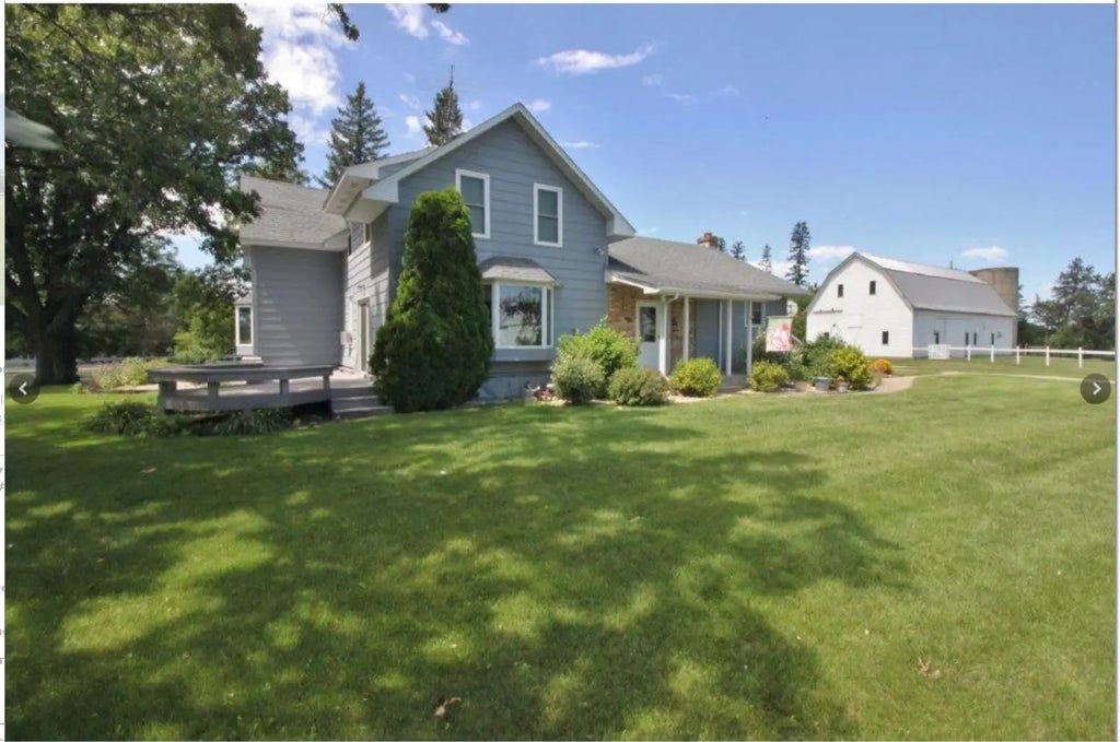 23086 County Road 44, Saint Augusta