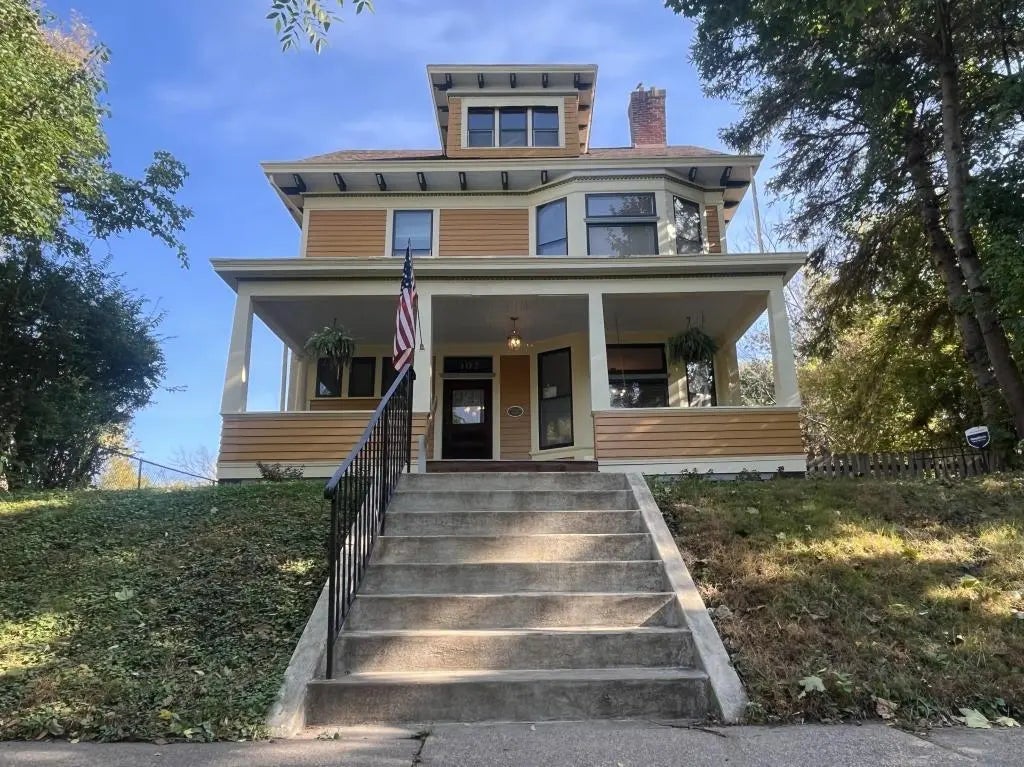 402 Eichenwald Street, Saint Paul