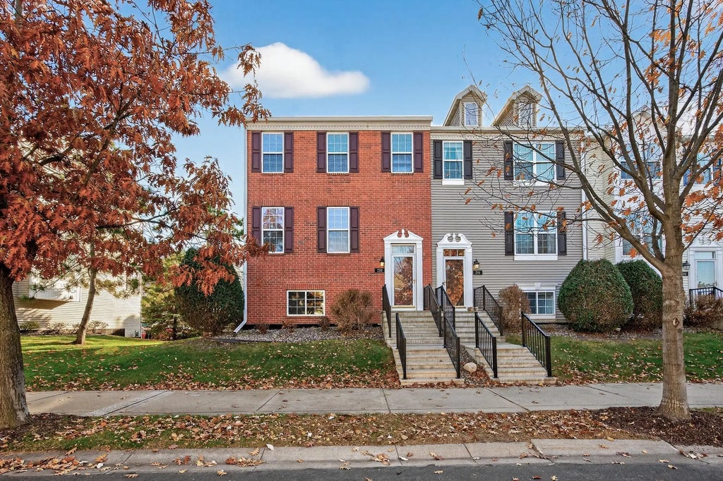 310 Heritage Trail, Circle Pines