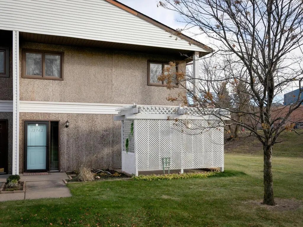 13742 Inglewood Avenue, Savage