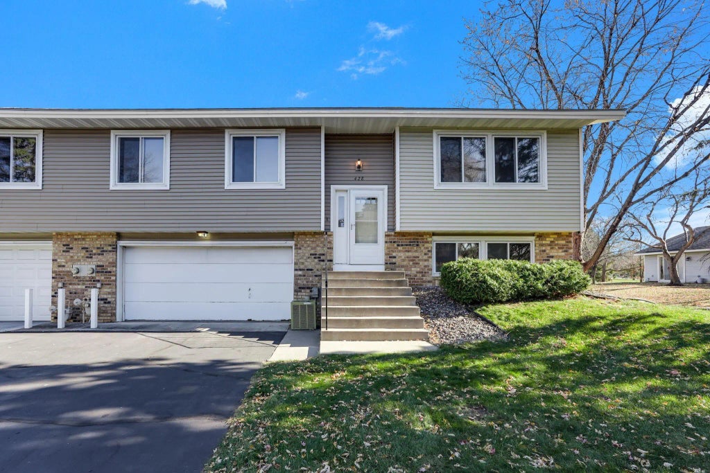 428 96th Lane Ne, Blaine