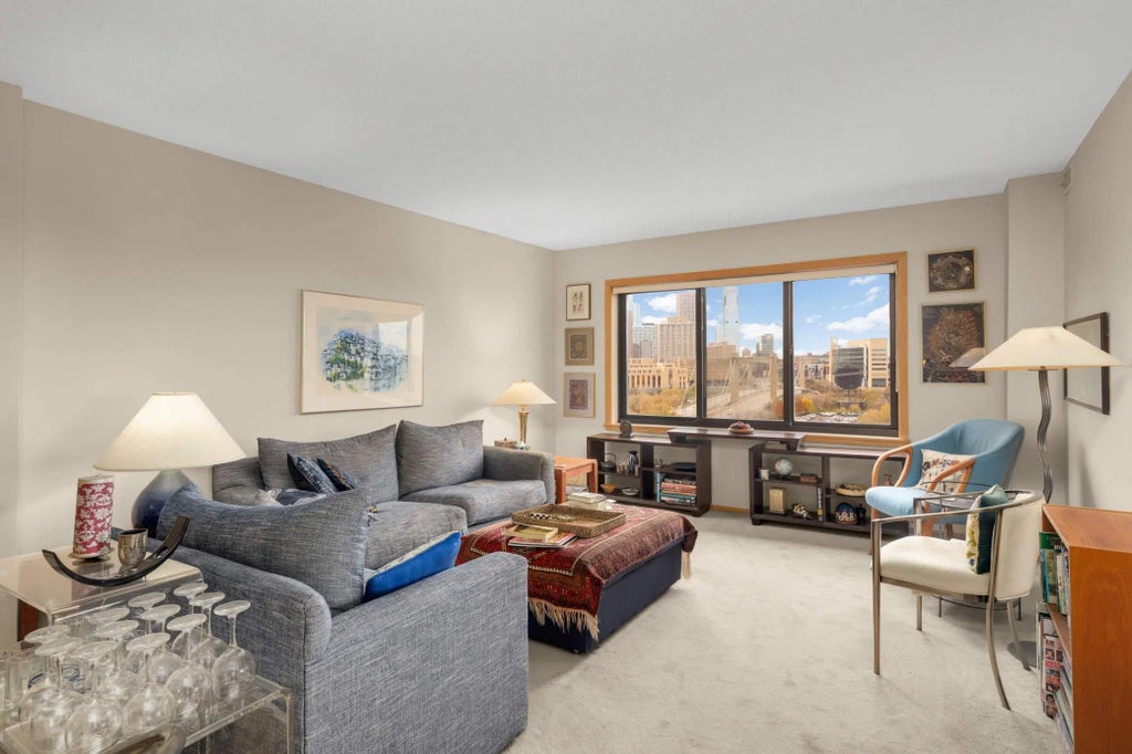 110 1st Avenue Ne F806, Minneapolis