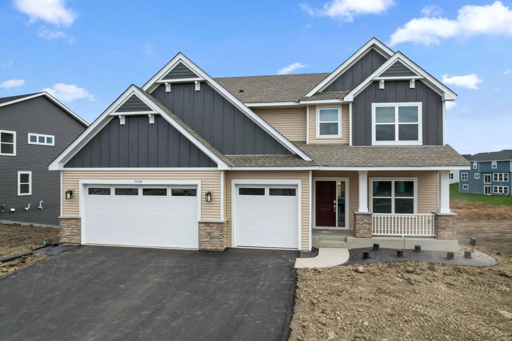 7528 Lotus Lane, Lino Lakes