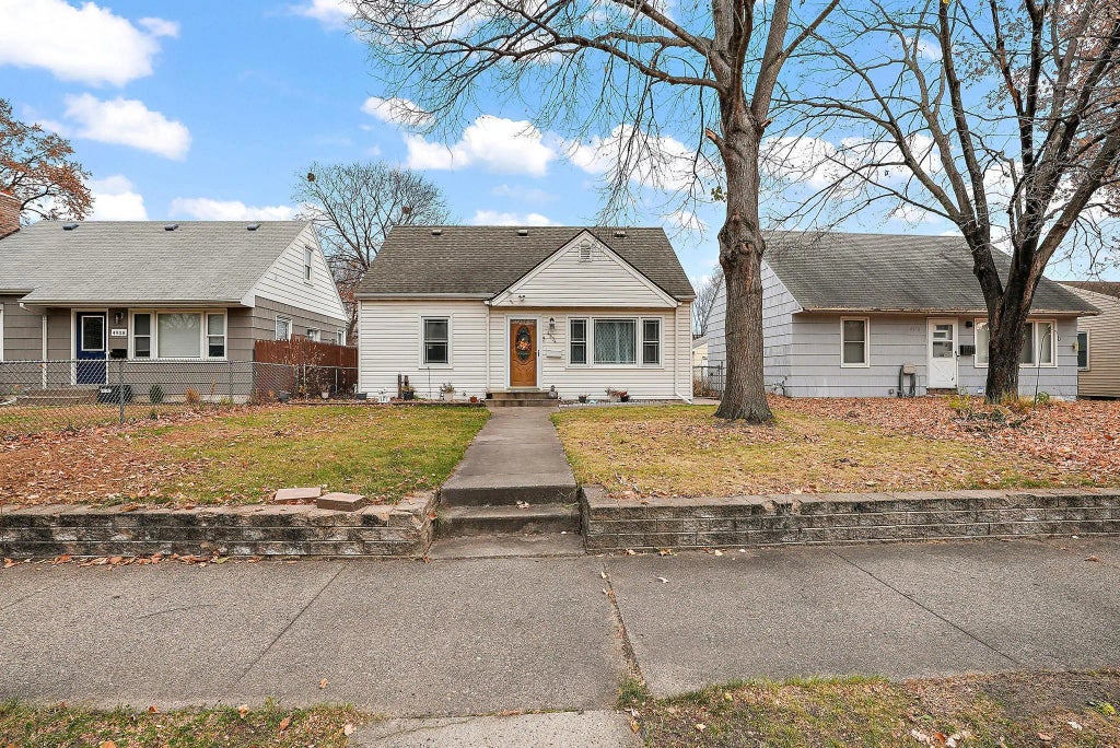 4934 Oliver Avenue N, Minneapolis