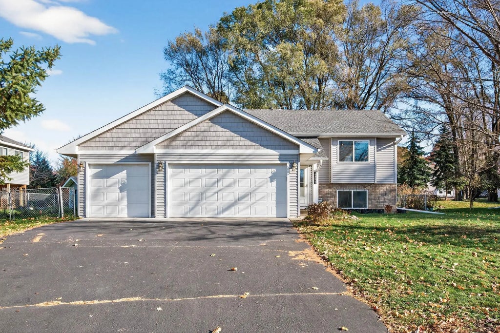 11373 Tyler Street Ne, Blaine