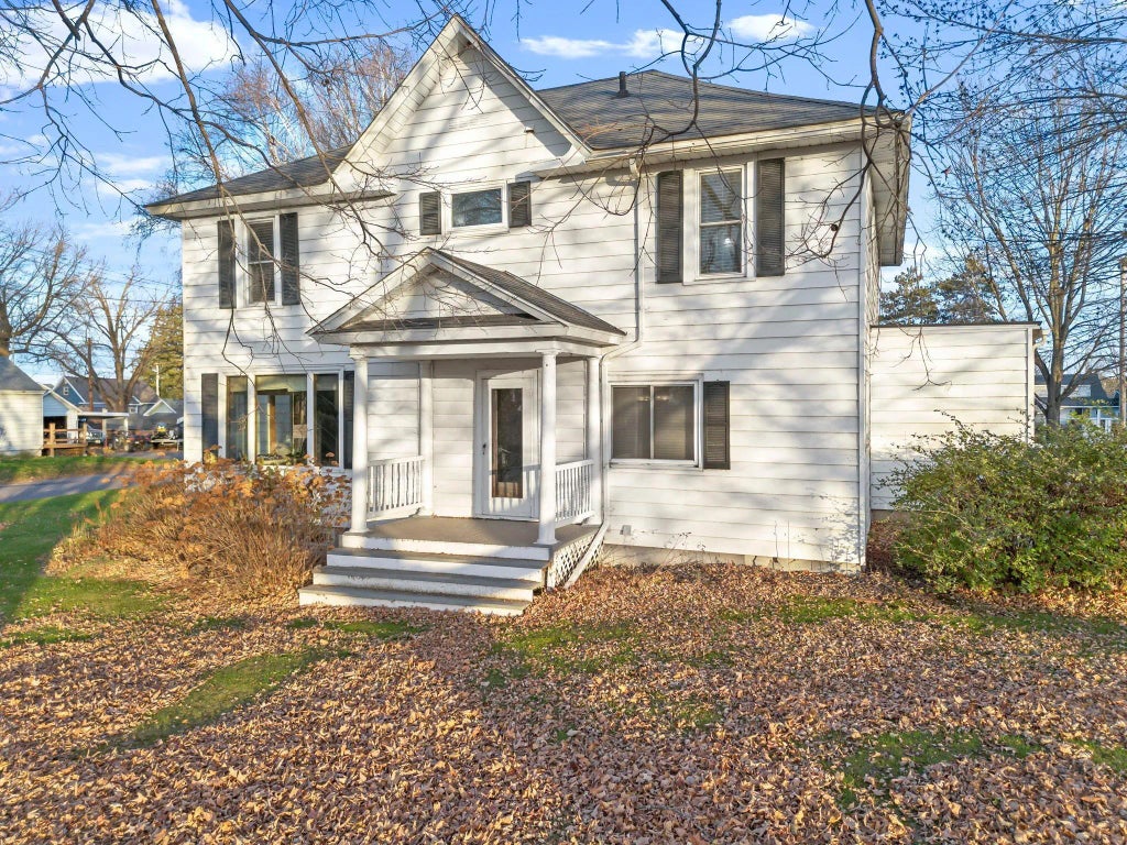 1045 Grove Street, Cumberland