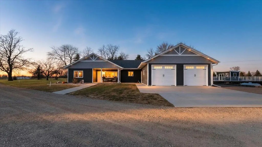 4010 40th Avenue Sw, Montevideo