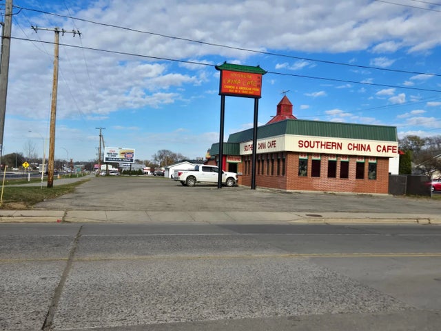 1416 Division Street W, Faribault