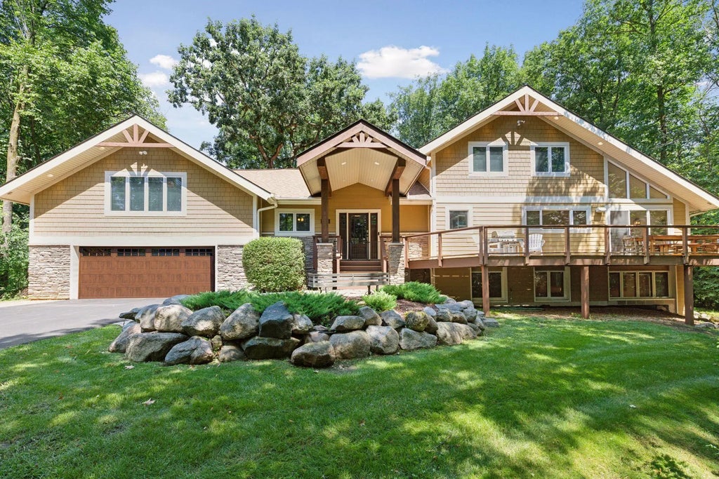 2413 Indian Road W, Minnetonka