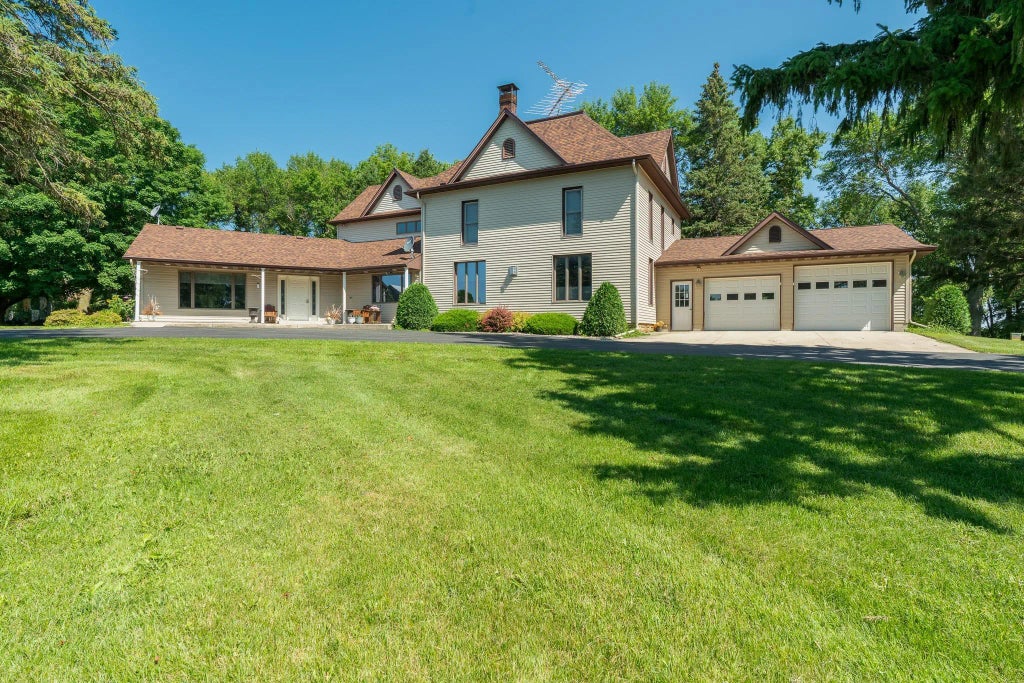 13698 Maple Road, Medo Twp