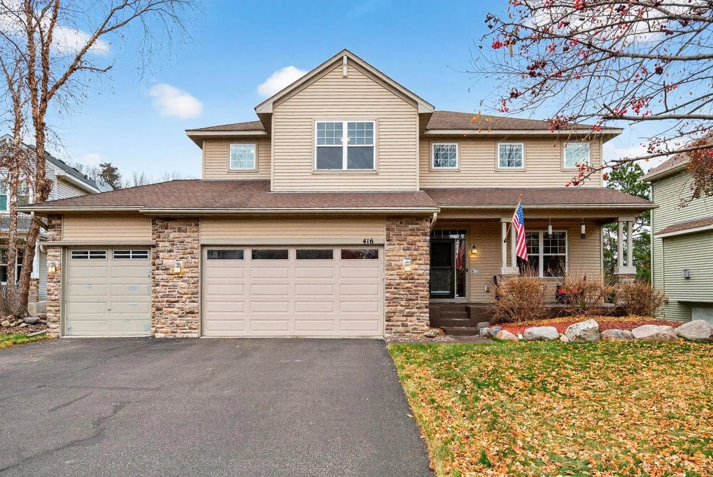 416 Creekwood Circle N, Champlin