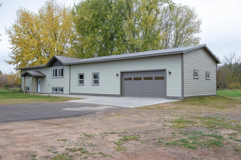57450 Government Road, Pine City