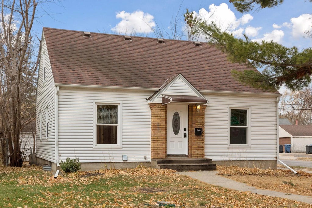 5157 Vincent Avenue N, Minneapolis