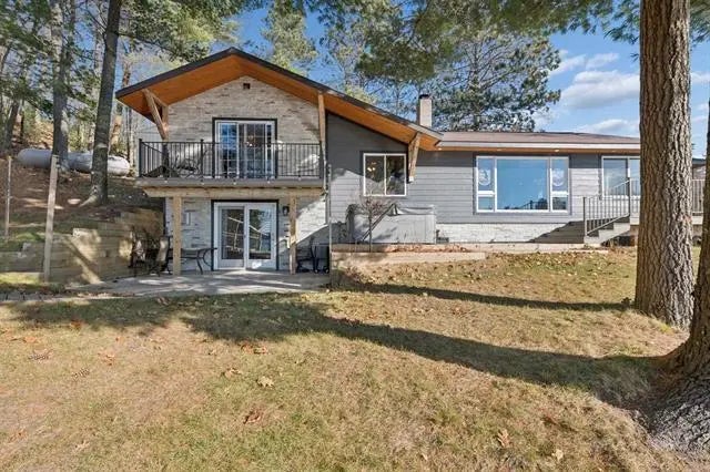 10325 Teepee Trail, Iron River