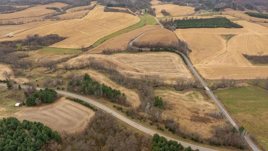 County Road O, Hale Twp