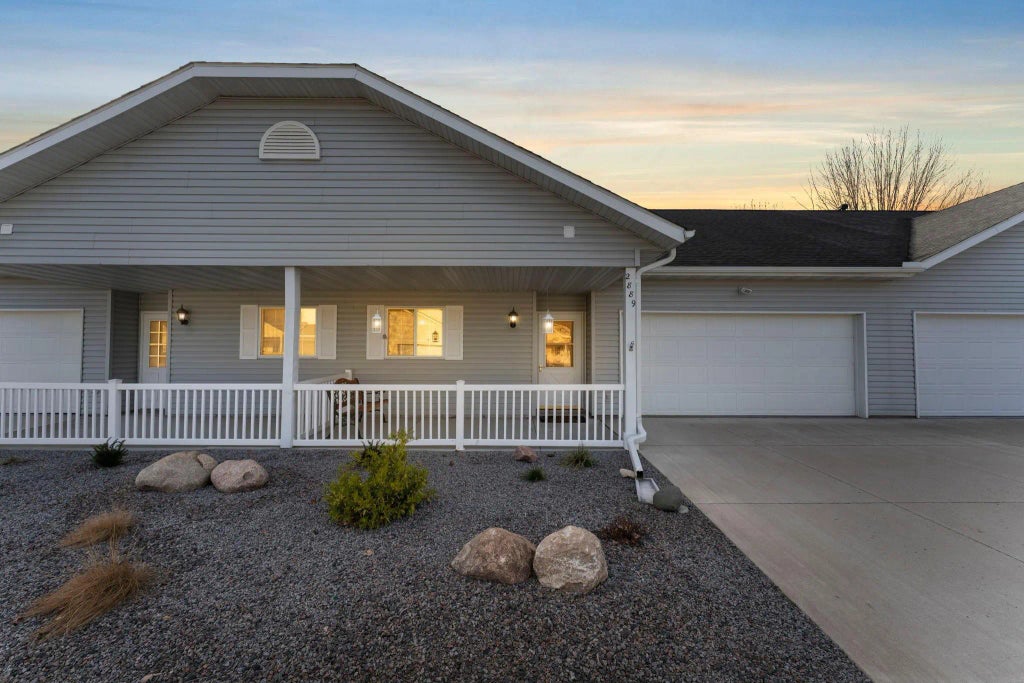 2889 Long Lake Drive, Stillwater