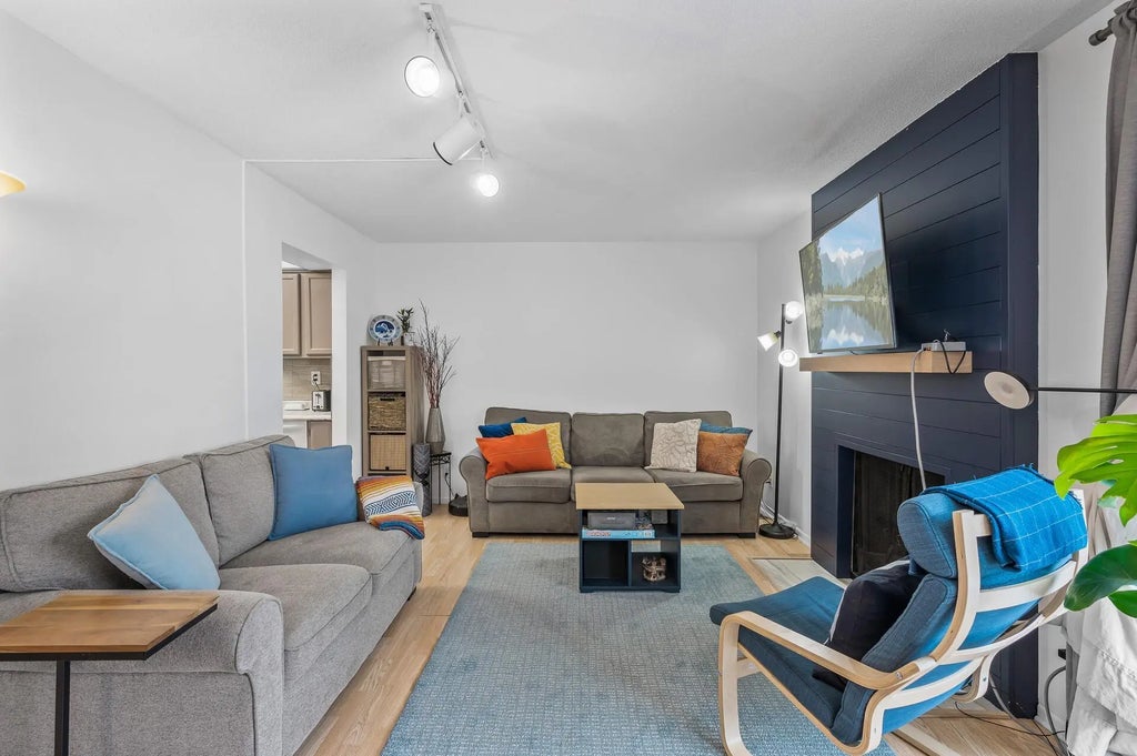 8857 42nd Avenue N, New Hope