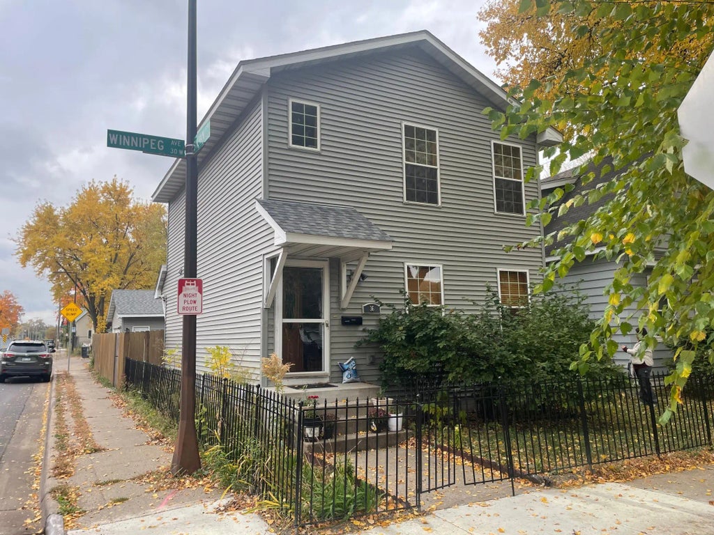 36 Winnipeg Avenue, Saint Paul