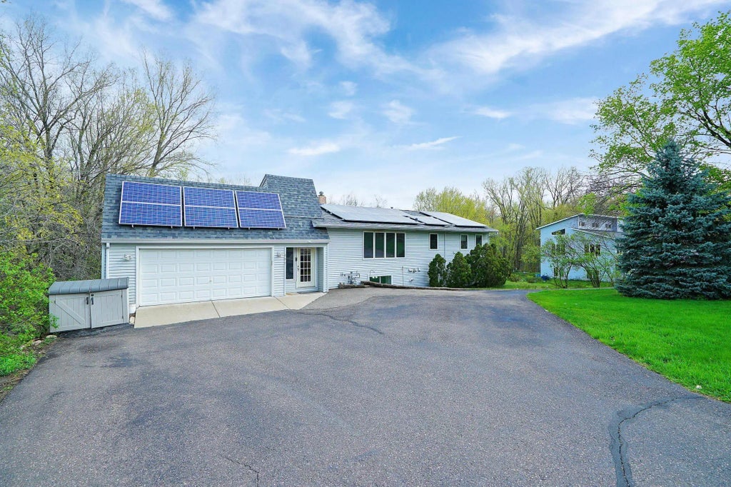 987 County Road C2 W, Roseville