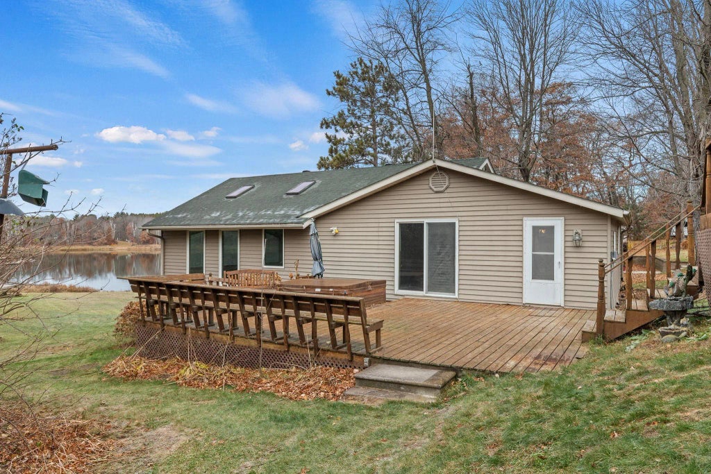 989 Island Drive, Star Prairie