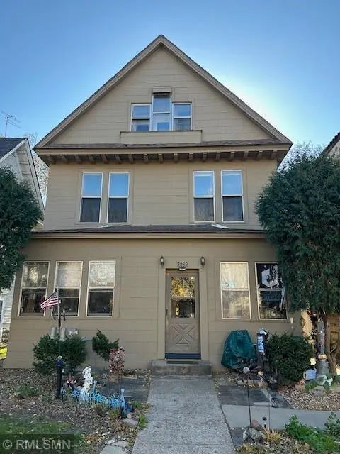 2082 Marshall Avenue, Saint Paul