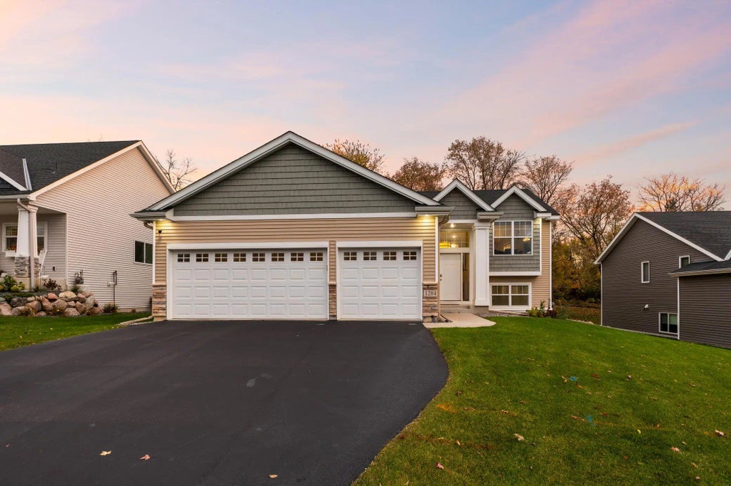 1284 Meadow Lane S, Shakopee