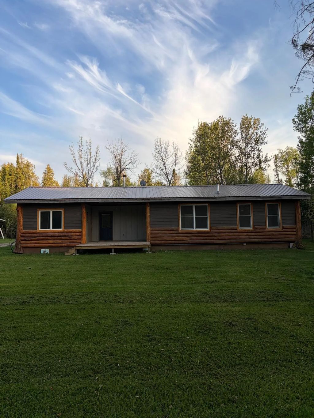 9289 Dawson Road Nw, Angle Inlet