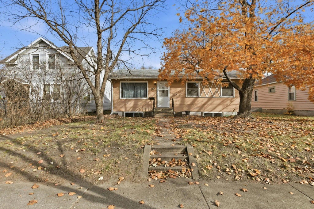 526 4th Avenue Ne, Saint Cloud