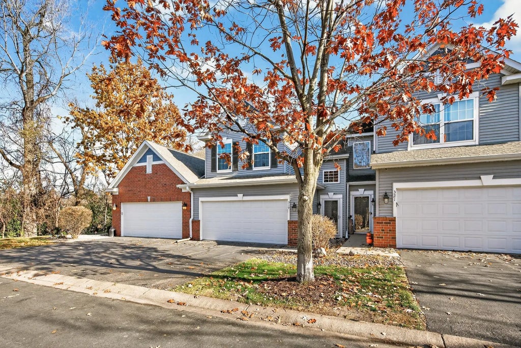 319 Heritage Trail, Circle Pines