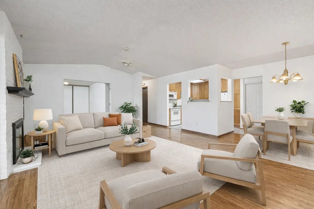 984 Yuma Lane N, Plymouth