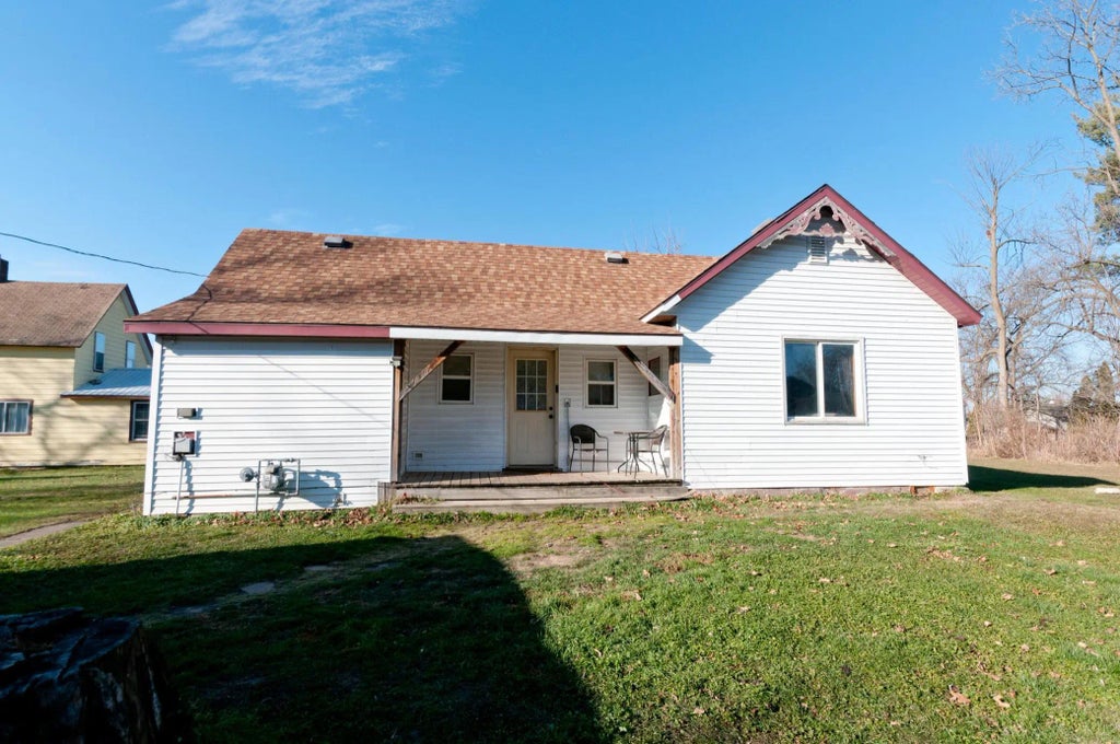 25 W La Salle Avenue, Barron