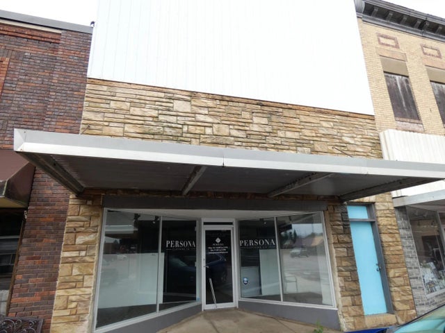 2610 Broadway Avenue, Slayton