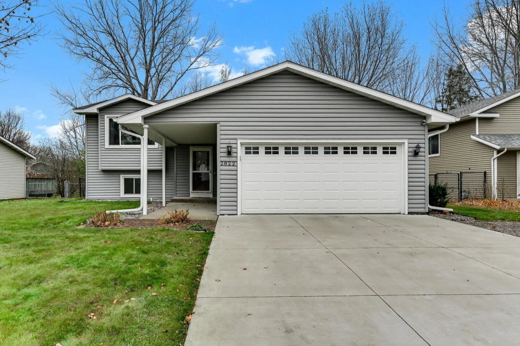 2822 Oakview Lane, Monticello